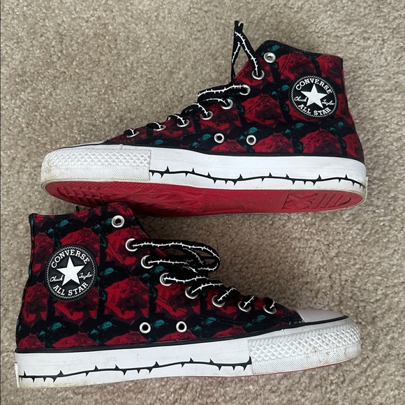 Converse Sneakers--Worn - Picture 5 of 6